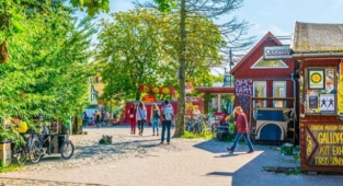 Avrupa'nın göbeğindeki bu kasabada her şey serbest, iki davranış yasak