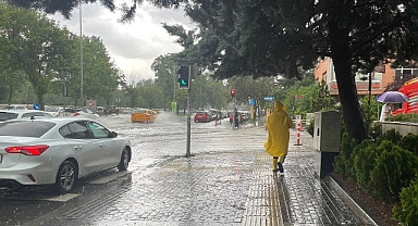Ankara'da yollar göle döndü