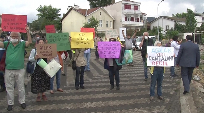 Elektrikli araçların açılışı için Büyükada'ya gelen Ekrem İmamoğlu protesto edildi