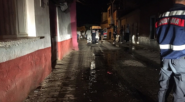 Karısını rehin aldı