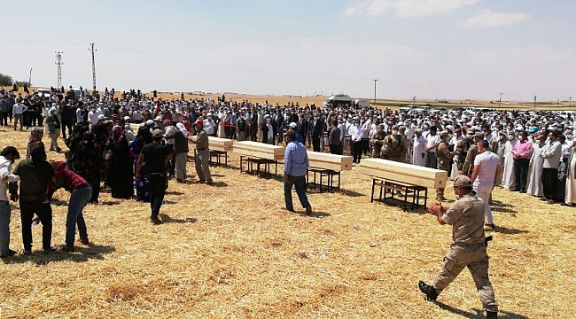 Konya'daki kazada ölen 7 kişi Şanlıurfa'da defnedildi