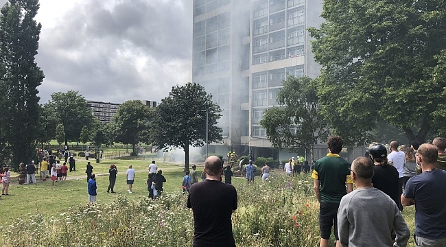 Londra'da korkutan yangın