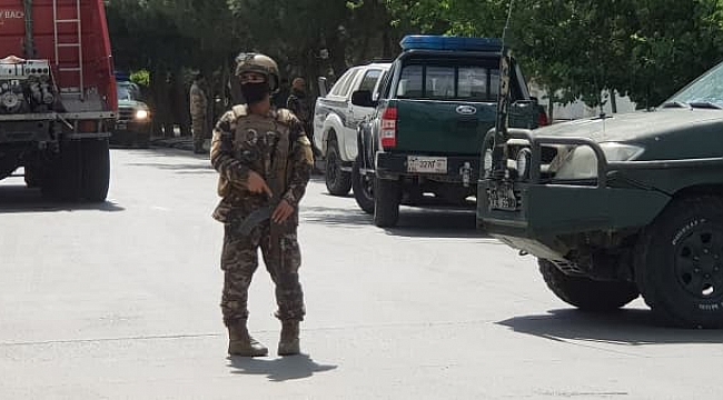 Taliban, Afganistan’da camiye yapılan bombalı saldırıyı kınadı