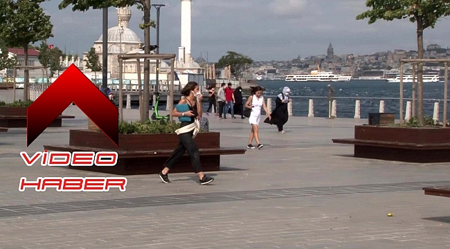 İstanbul'da rüzgar etkili oldu: Vatandaşlar yürümekte zorluk çekti