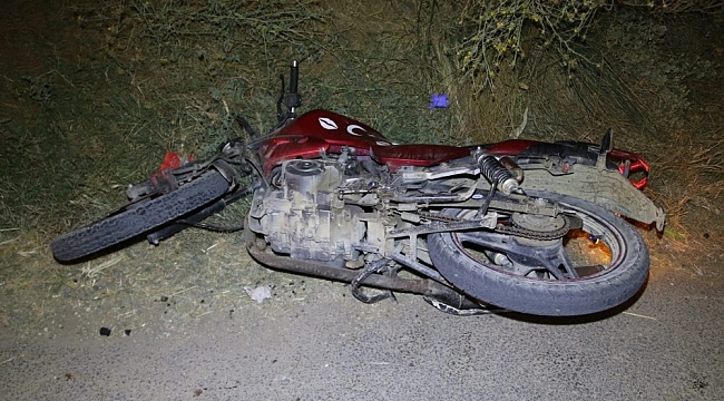 Kasten çarptığı motosikletli öldü