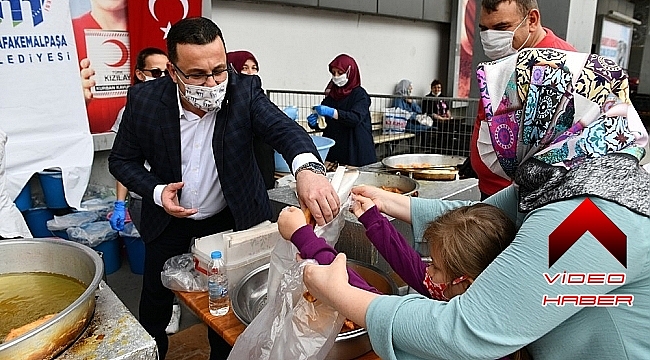 M.K.Paşa Belediyesi Ayasofya Cami için lokma dağıttı
