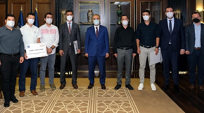 Başkan Aktaş'tan hizmet neferlerine ödül
