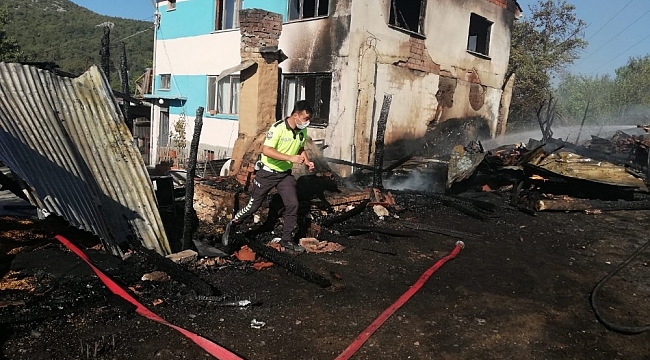 Bilecik'te köyde ev yangını