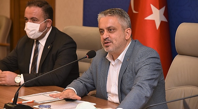 Bursa’da Ak üyelik kampanyasına özellikle gençlerin ilgisi çok yüksek