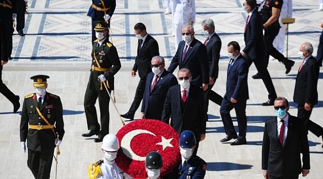 Erdoğan Anıtkabir'i ziyaret etti