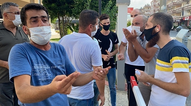 İskenderun'da cenazeler karıştı, ortalık karıştı