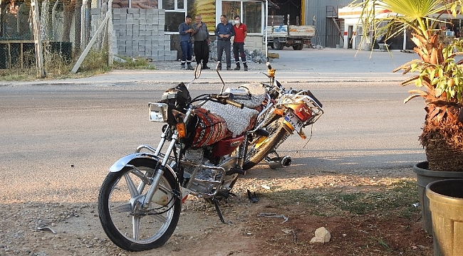 Motosikletler çarpıştı