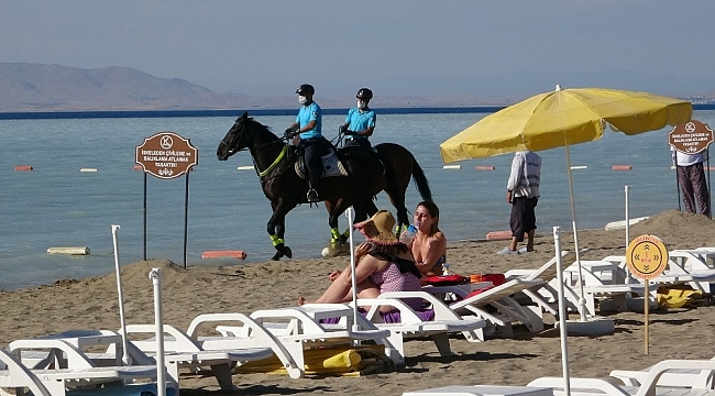 Van Gölü'nün güvenliği atlı birliklere emanet