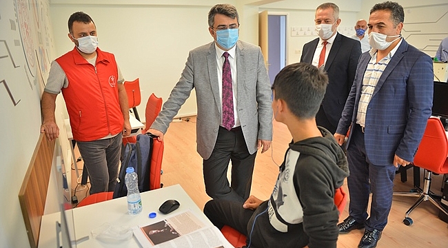 Oktay Yılmaz’dan gençlere ziyaret