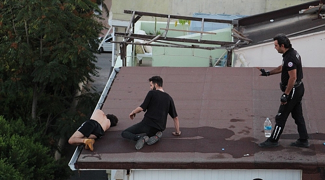 Çatıda sızdı