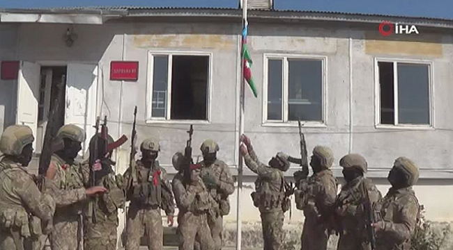 Ermenistan işgalinden kurtarılan Fuzuli kentine Azerbaycan bayrağı dikildi