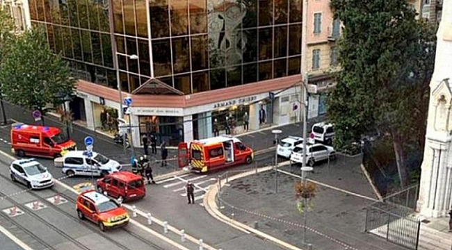 Kilise yakınında bıçaklı saldırı!
