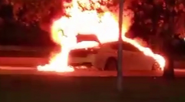 Lüks otomobilin alev topuna döndüğü anlar