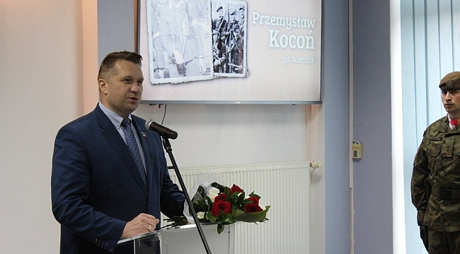 Polonya'nın yeni Milli Eğitim ve Bilim Bakanı Czarnek Covid-19'a yakalandı