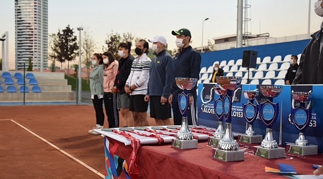 24 Kasım Öğretmenler Günü Tenis turnuvası sona erdi