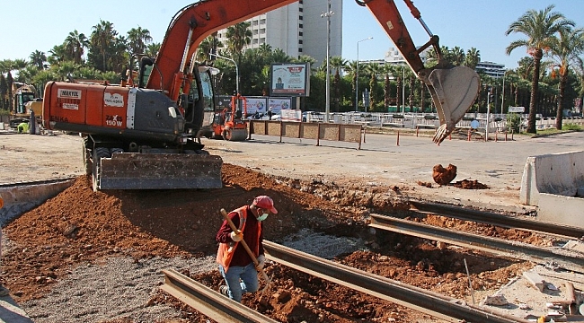 3. Etap Raylı Sistem çalışmaları Falez Kavşağı'nda