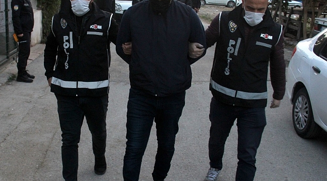 'Cumhurbaşkanlığı' adıyla gazete çıkarttığı yalanını yayan şahıs tarihi eser kaçakçılığından gözaltına alındı