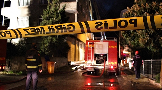 4 katlı binanın çatısı alev alev yandı