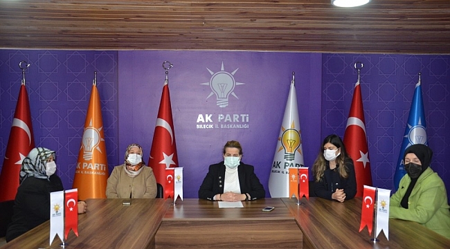 AK Partili kadınlardan anlamlı mesaj, "Her türlü şiddete karşı turuncu çizgimizi çekiyoruz"