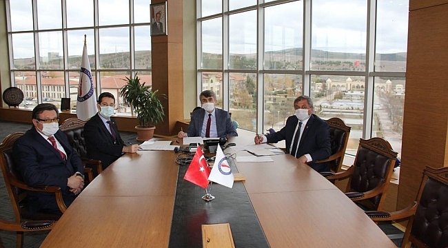 Altıntaş MYO'da ''Sosyal Tesis'' yapım protokolü imzalandı