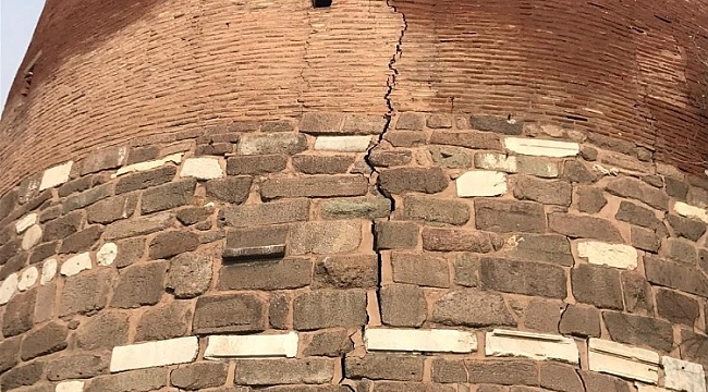 Ankara Kalesi'ndeki tehlike