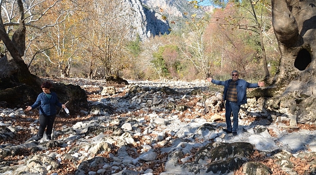 Antalya'da kuraklık nedeniyle Üzümdere Irmağı kurudu