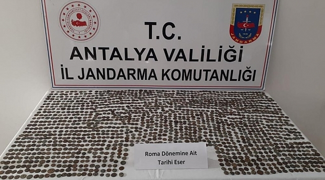 Antalya'da Roma dönemine ait 1547 adet sikke ele geçirildi