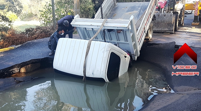 Asfalt bomba gibi patladı!