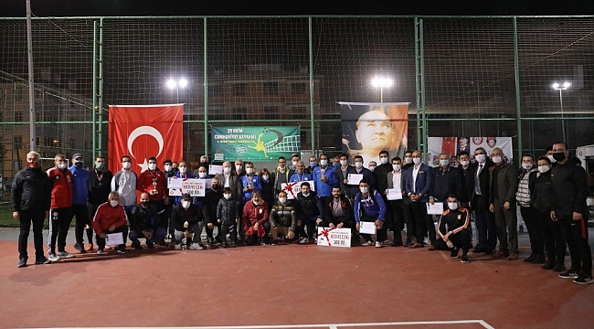 Ayak Tenisi turnuvasında ödüller sahiplerini buldu
