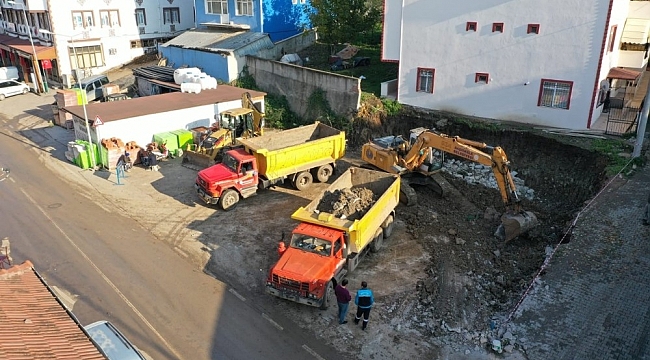 Bahçecik Semt Meydanı'nda çalışmalara başlandı