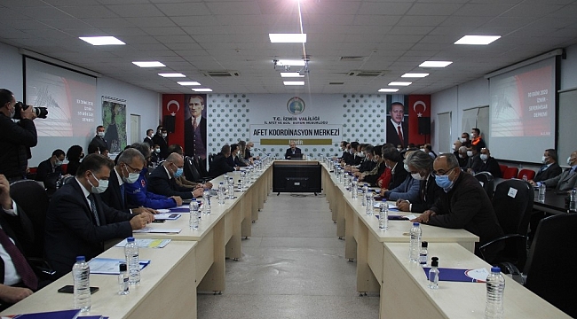 Bakan Soylu'dan İzmir'de değerlendirme ve koordinasyon toplantısı