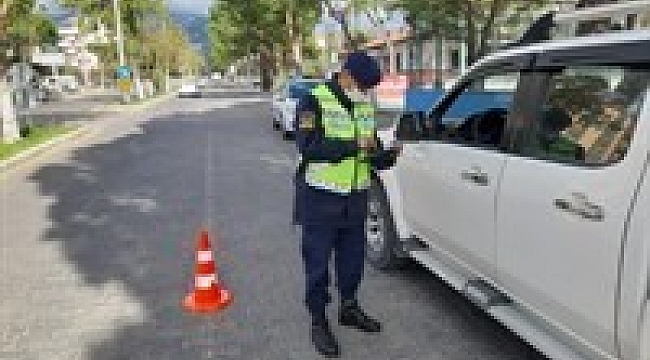Balıkesir'de trafik kurallarını ihlal eden sürücülere 140 bin lira ceza