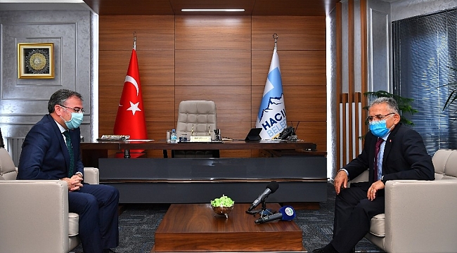 Başkan Büyükkılıç Hacılar'da