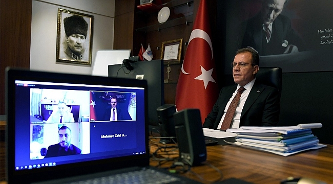 Başkan Seçer, Mersin'deki 'akıllı kent' uygulamalarını anlattı