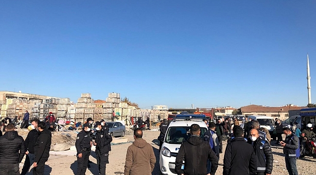 Başkent'te kaçak 'bit pazarına' polis müdahalesi