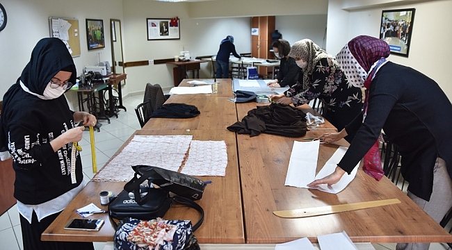 Belde Evleri'nde hem öğreniyorlar hem de sosyalleşiyorlar