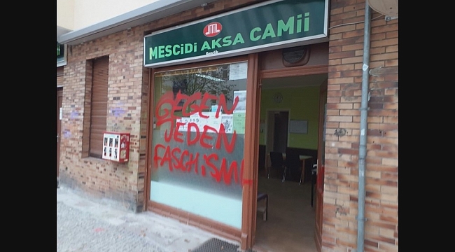 Berlin'deki Mescid-i Aksa Camisi'ne çirkin saldırı