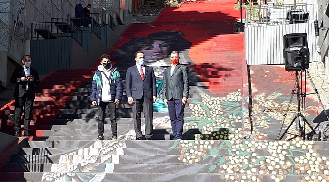 Beyoğlu'nda merdivenler sanatla buluştu