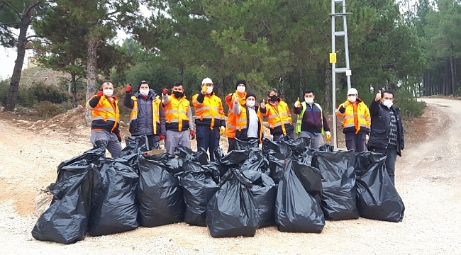 Bilecik Şehir Ormanı'nda 74 torba çöp toplandı
