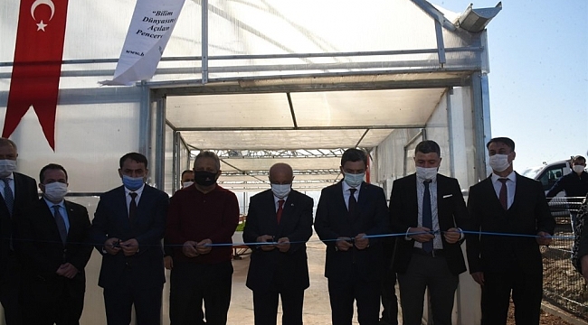 Bölgenin ilk 'topraksız tarım serası' açıldı