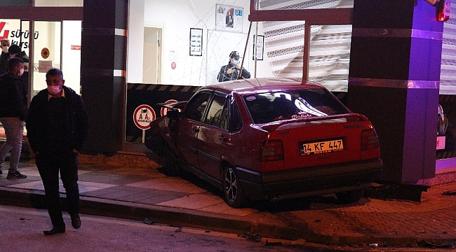 Bolu'da 2 otomobilin karıştığı kazada korona virüs tedbiri faciayı önledi