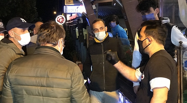 Bursa'da kısıtlamanın ilk dakikalarında polis ekiplerinden denetim