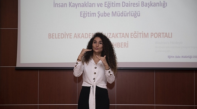 Büyükşehir Belediyesi, engelli personel için 'Engelsiz Eğitim Projesi'ni hayata geçirdi