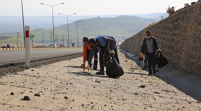 Cizre'de 'temiz çevre sağlıklı toplum' sloganıyla temizlik kampanyası başlatıldı