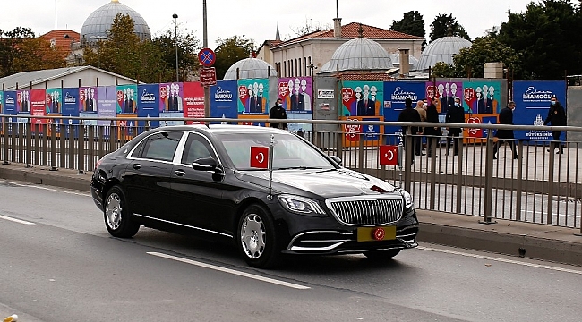 Cumhurbaşkanı Erdoğan, yazar Ahmet Kekeç'in mezarını ziyaret etti